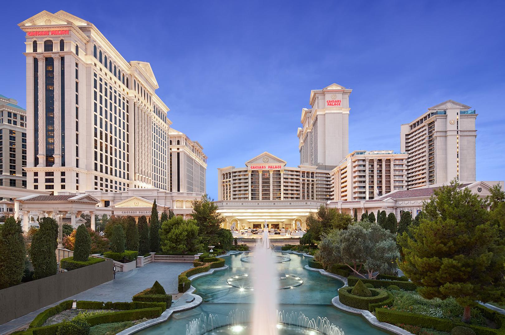 Stunning views of the luxurious fountain at Caesar’s Palace