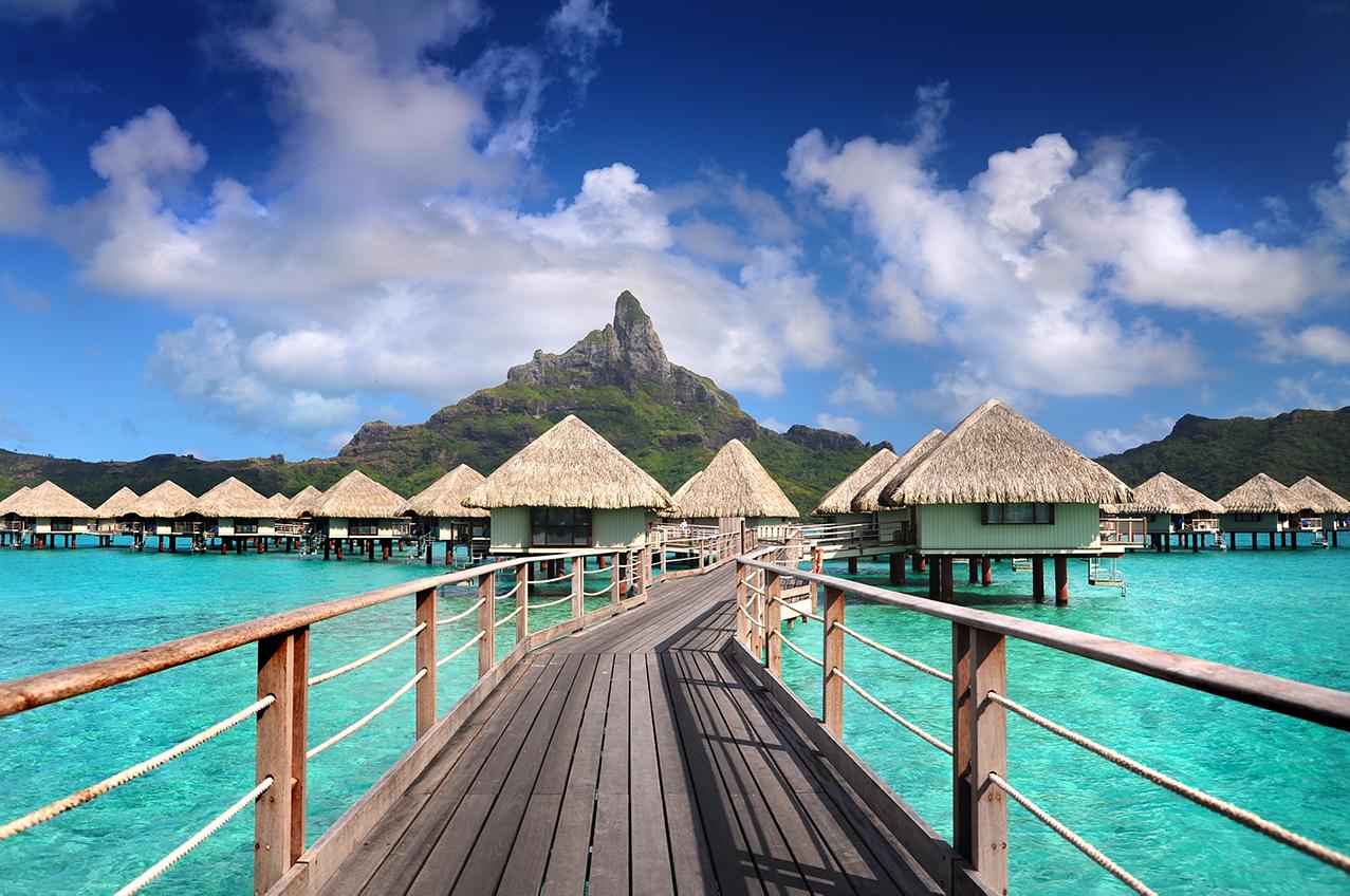 Experience over water bungalows in French Polynesia with Le Meridien